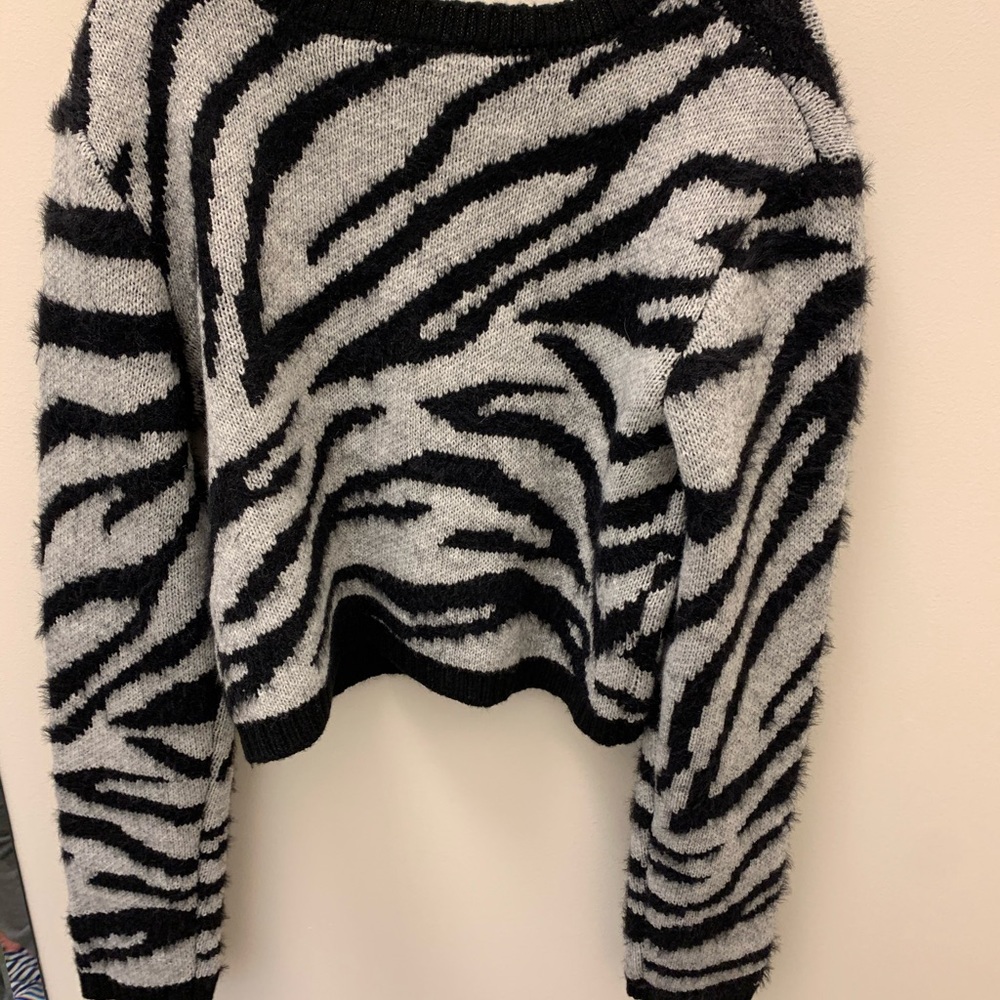 zebra garage top
